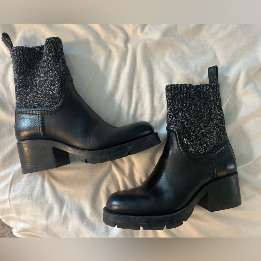Chloe Neva boots size 40.